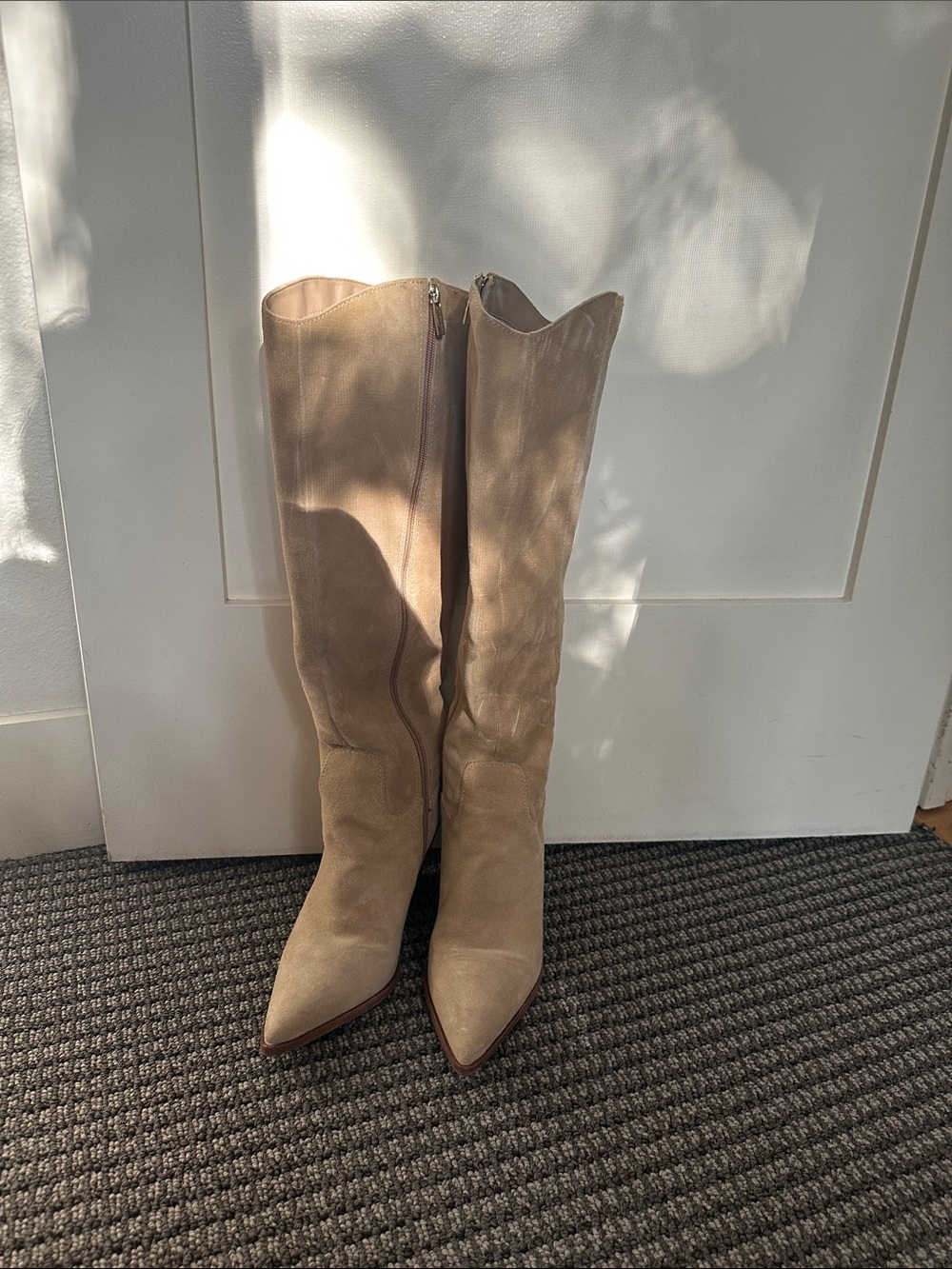 NWT Vince Camuto Oyennda Tall Boots Wide Calf Size 8M